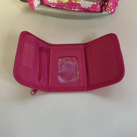 Justice mini backpack + extras - Picture 5 of 7